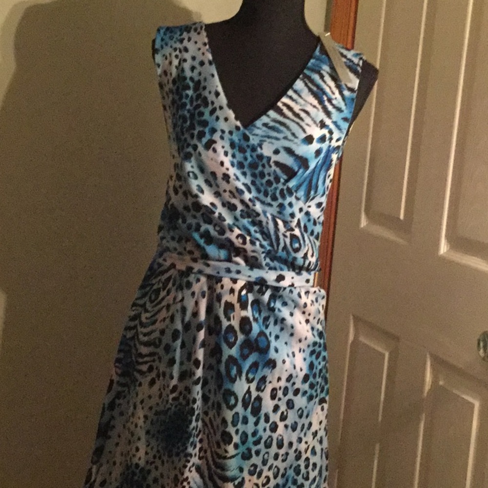 Blue leopard print